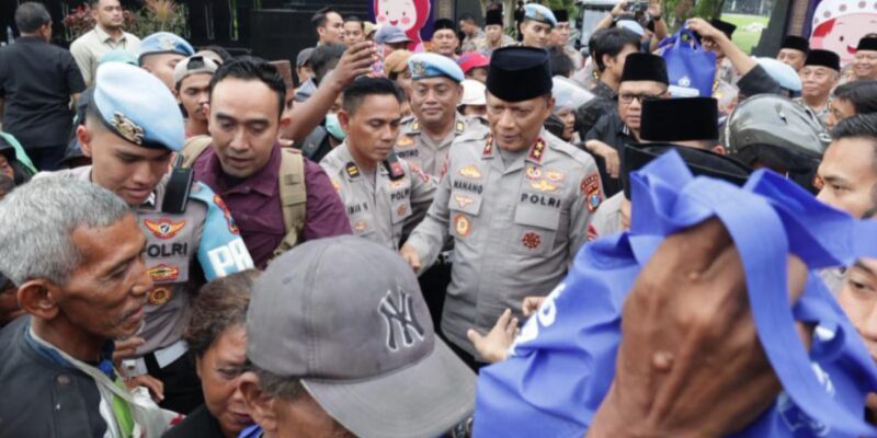 Ramadan Berkah, Kapolda Jatim Berbagi Takjil dan Buka Puasa Bersama Elemen Masyarakat