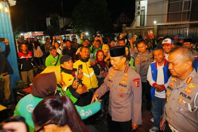 Momen Kapolri Interaksi-Serap Aspirasi Ojol di Kedai Ado Presisi