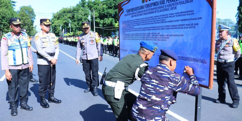 Kapolres Pekalongan dan Forkopimda Teken Komitmen Bersama Jaga Kamtibmas Jelang Idul Fitri 1447 H