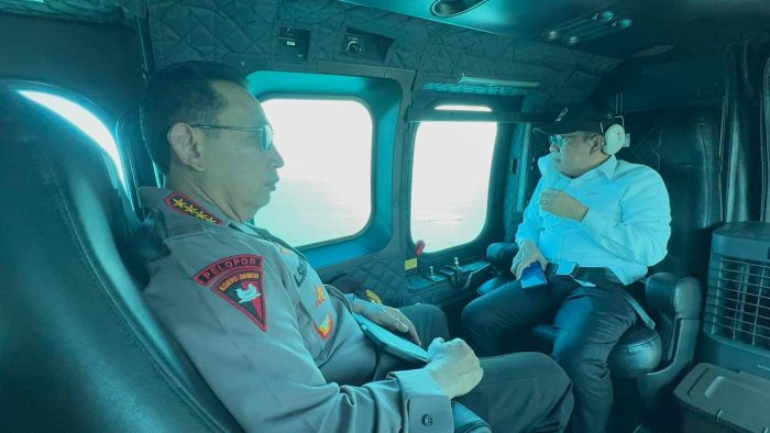 Cek Kesiapan Arus Mudik Pelabuhan Merak, Kapolri, Panglima hingga Menko PMK Patroli Naik Heli