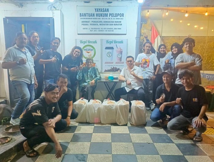 Keluarga Besar Pelopor Group Berbagi Nasi Kotak, Untuk Sahur
