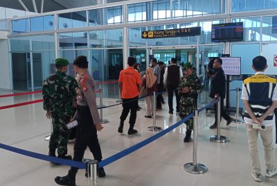 Satpamobvit Polresta Palangka Raya Jamin Keamanan Arus Mudik di Bandara Tjilik Riwut