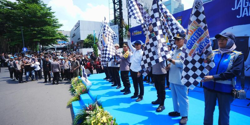Kapolri Lepas 80 Bus Mudik Gratis, Pastikan Sopir Antar Masyarakat ke Tujuan