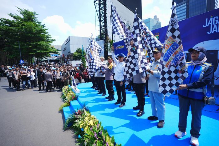 Kapolri Lepas 80 Bus Mudik Gratis, Pastikan Sopir Antar Masyarakat ke Tujuan