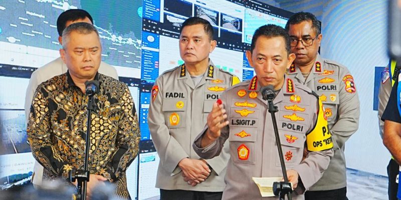 Tinjau Jasa Marga Command Center, Kapolri Pastikan Arus Balik Berjalan Lancar dan Aman