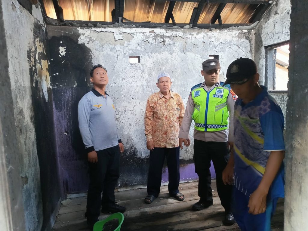 Terminal Listrik Bertumpuk Picu Kebakaran, Kamar Rumah Pensiunan PNS di Lebakbarang Hangus