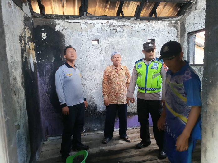 Terminal Listrik Bertumpuk Picu Kebakaran, Kamar Rumah Pensiunan PNS di Lebakbarang Hangus