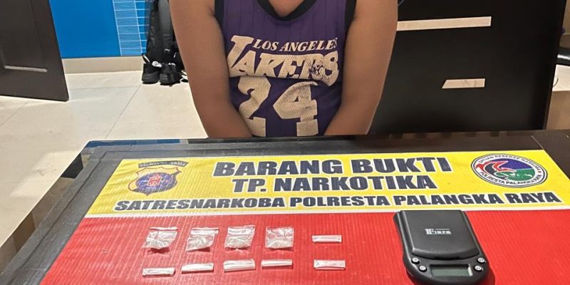 Diduga Edarkan Sabu, AH Digelandang ke Mapolresta Palangka Raya