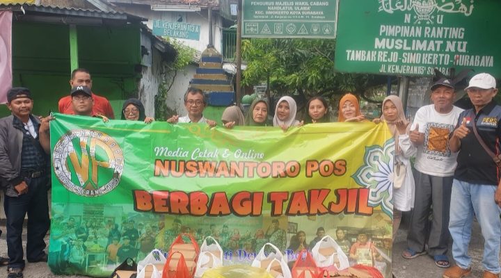 Media Online Nuswantoro Pos Berbagi 600 Takjil di Jalan Raya Kenjeran 113 Surabaya