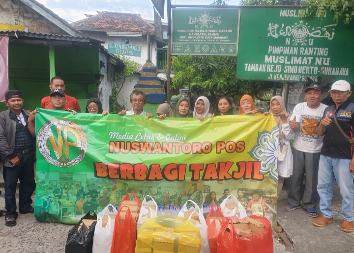 Media Online Nuswantoro Pos Berbagi 600 Takjil di Jalan Raya Kenjeran 113 Surabaya