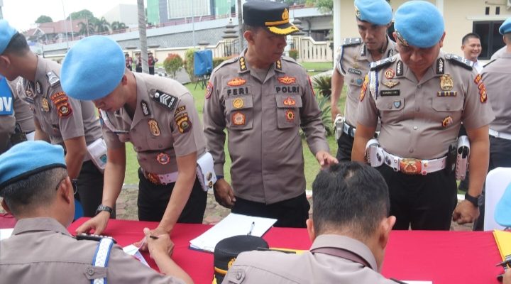 Disiplin Diperketat, Kapolda Sumsel Periksa Senpi Personel