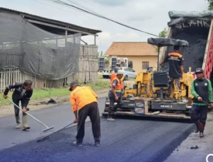 Dinas PUPR Nganjuk Tuntaskan Jalan Vital Dan Kembali Mulus Di Area Prambon