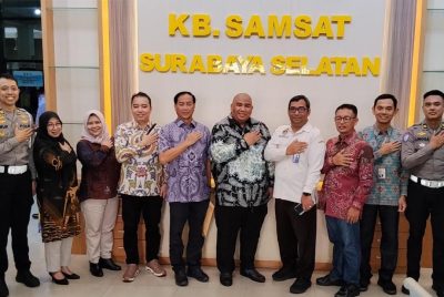 Tingkatkan Kualitas Layanan, Dewan Komisaris Jasa Raharja Tinjau Inovasi Drive Thru di Samsat Surabaya Selatan