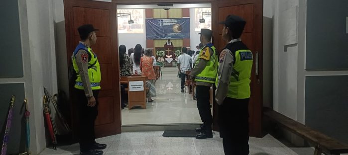 Polres Pekalongan Amankan Ibadah Kamis Putih, Pastikan Umat Nasrani Beribadah Dengan Khidmat