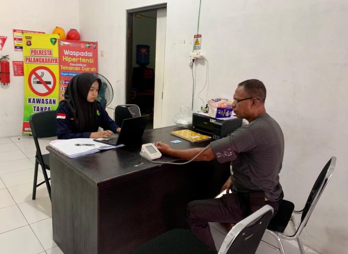 Berikan Pelayanan Kesehatan, Sidokkes Polresta Palangka Raya Layani Personel dan Masyarakat