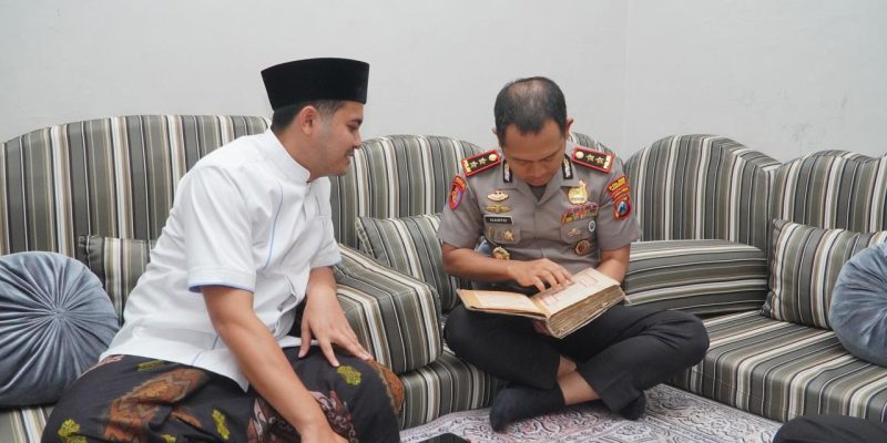 Silaturahmi ke Ponpes Alhidayah Asshomadiyah, Kapolres Pasuruan Tekankan Kolaborasi Jaga Keamanan