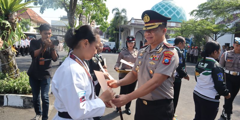 Atlet Karate Polrestabes Surabaya Borong Medali di Kejurda INKANAS 2026
