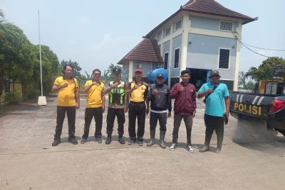 Polisi Turun Langsung, Kapolsek Sragi Cek Tanggul Jebol Sungai Silempeng