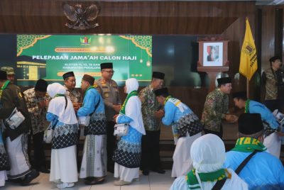 Kapolres dan Forkopimda Hadiri Pelepasan Jamaah Calon Haji Kabupaten Pekalongan
