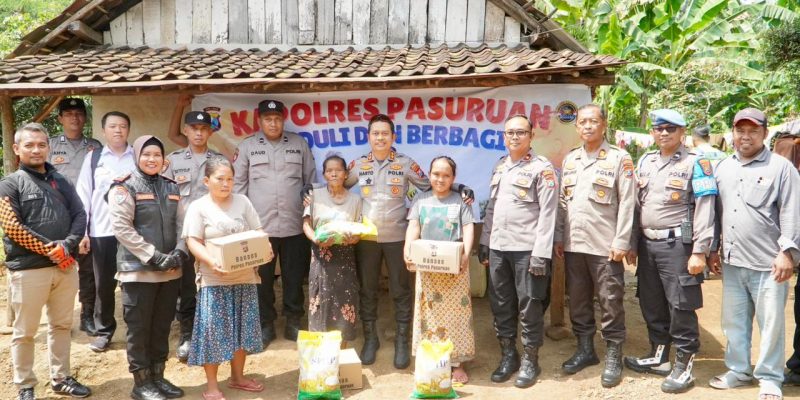 Kapolres Pasuruan Sambangi Desa Ngembal, Serap Aspirasi dan Salurkan Bantuan