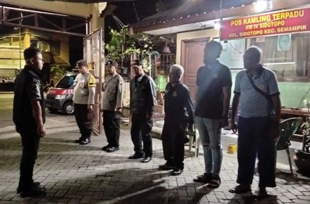 Polsek Semampir : Apel Patroli Harkamtibmas di Poskamling Kampung Tangguh