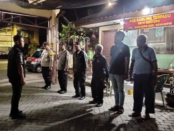 Polsek Semampir : Apel Patroli Harkamtibmas di Poskamling Kampung Tangguh