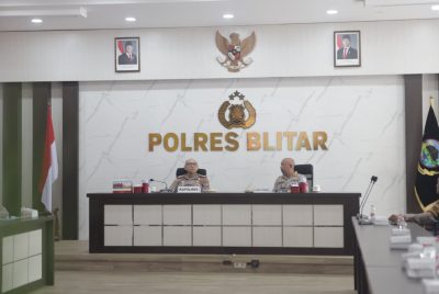 Perkuat Peran Bhabinkamtibmas, Kapolres Blitar Simak Arahan Kakorbinmas Baharkam Polri