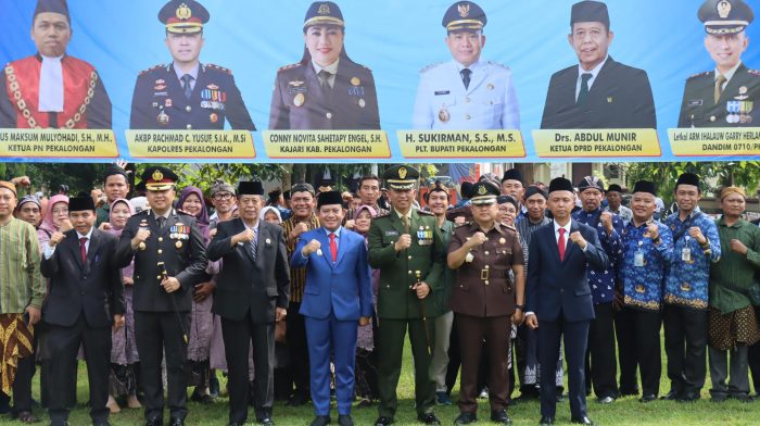 Kapolres Bersama Forkopimda Hadiri Upacara Peringatan Hari Pendidikan Nasional Kabupaten Pekalongan