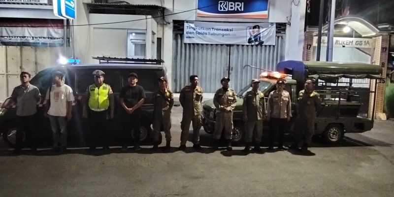 Di Bawah Sorot Rotator, Team Lengkap Patroli Jaga Semampir Aman