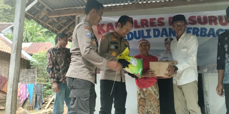 Kapolres Pasuruan Blusukan Salurkan Bantuan Sosial ke Warga Kurang Mampu di Pasrepan