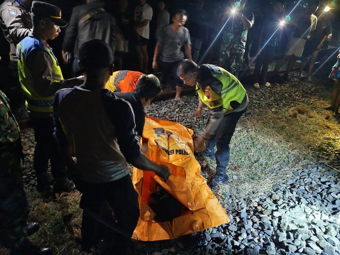 Pemuda Asal Indramayu Tewas Tertemper KA Majapahit di Batang
