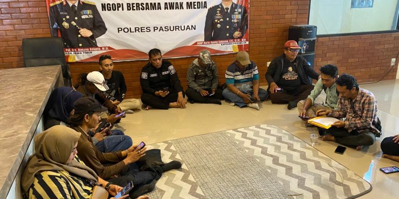 Polsek Winongan Pantau Lahan Jagung di Desa Menyarik Dukung Program Ketahanan Pangan Nasional