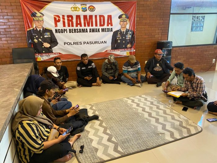 Polsek Winongan Pantau Lahan Jagung di Desa Menyarik Dukung Program Ketahanan Pangan Nasional
