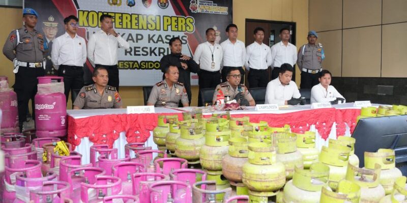 Polresta Sidoarjo Ungkap Sindikat LPG Oplosan di Rumah Kontrakan, Dua Tersangka Diamankan