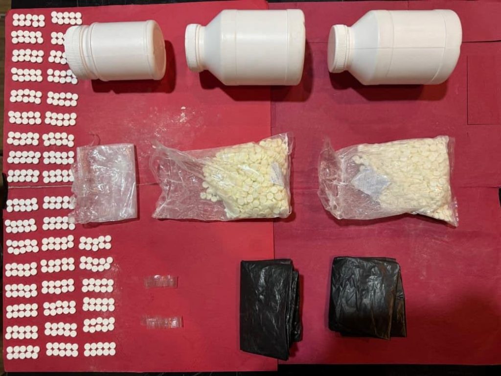 Satresnarkoba Polres Mojokerto Ungkap Peredaran Ribuan Pil Dobel L, Dua Kakak Beradik Diamankan