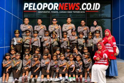 Polisi Sahabat Anak, Satlantas Polresta Sidoarjo Edukasi Tertib Lalu Lintas Siswa TK DWP Sedati Agung