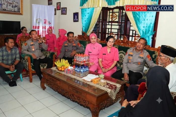 Hari Bhayangkara ke 80 Polres Lubuklinggau Adakan Kegiatan Anjangsana di Kediaman Para Purnawirawan Polri