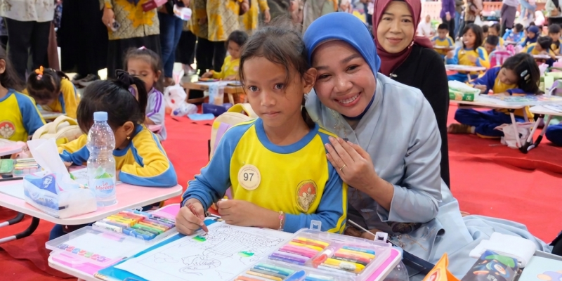 Pesona Wastra Sidoarjo⁰  Warnai Peringatan HUT Dekranas ke-46 Tahun 2026