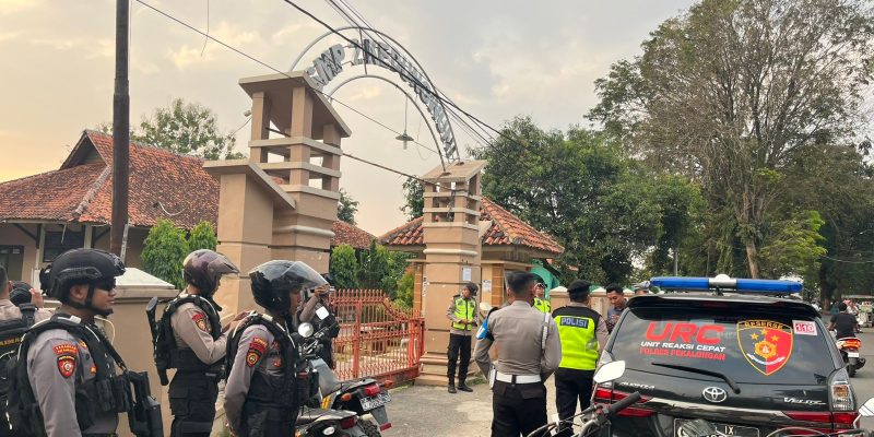 Polres dan Polsek Jajaran Kompak Awasi Momen Kelulusan Pelajar di Kabupaten Pekalongan