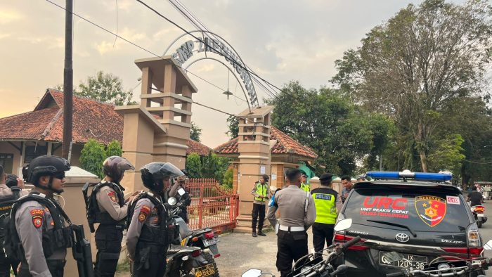 Polres dan Polsek Jajaran Kompak Awasi Momen Kelulusan Pelajar di Kabupaten Pekalongan