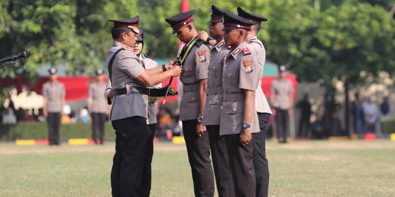 Kapolda Jatim Lantik 971 Bintara Remaja Lulusan SPN Polda Jatim