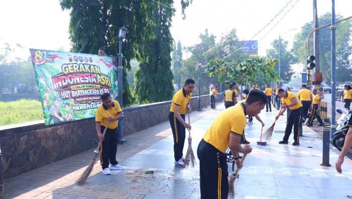 Sambut Hari Bhayangkara ke-80, Polres Pekalongan dan Polsek Jajaran Gelar Bakti Religi dan Indonesia Asri Serentak