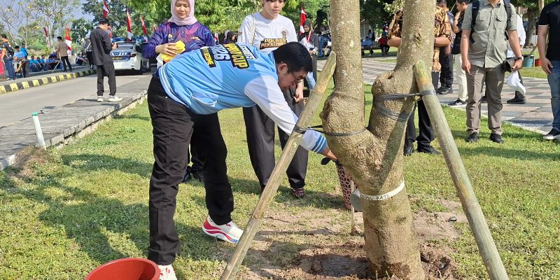 Tanam Pohon Sebelum Bertanding, Kapolda Jateng Cup 2026 Satukan Prestasi Digital dan Kepedulian Lingkungan