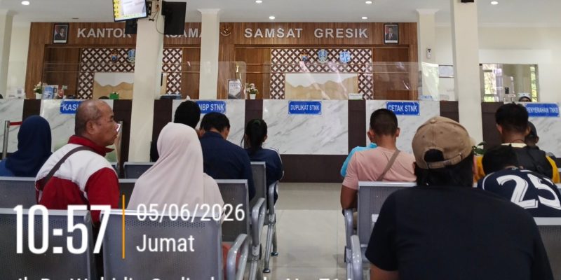 Pelayanan Prima Samsat Gresik Tuai Apresiasi, Wajib Pajak Merasa Puas