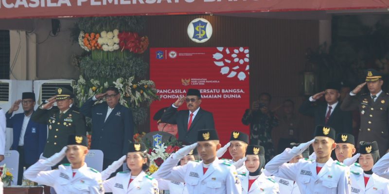 Pemkot Surabaya Gelar Upacara Hari Lahir Pancasila 2026, Wawali Armuji: Pancasila adalah Jangkar Moral Bangsa