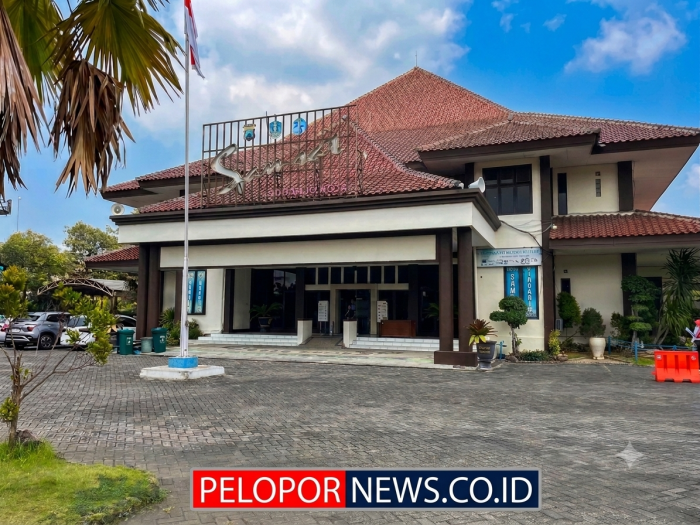 Samsat Sidoarjo Kota Tegaskan Pelayanan Sesuai SOP, Bantah Dugaan Pungutan Liar Dalam Proses Mutasi Kendaraan