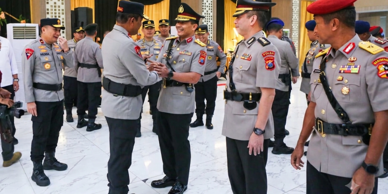 Kapolda Jatim Pimpin Sertijab PJU dan Kapolres, Perkuat Regenerasi Kepemimpinan dan Pelayanan Presisi