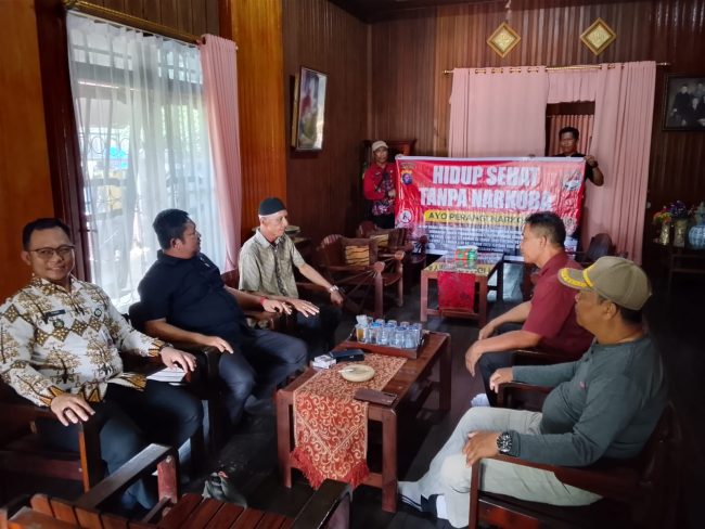 Satresnarkoba Polres Kapuas Sambangi Kampung Bebas Narkoba Selat Utara, Perkuat Peran Warga Cegah Narkoba