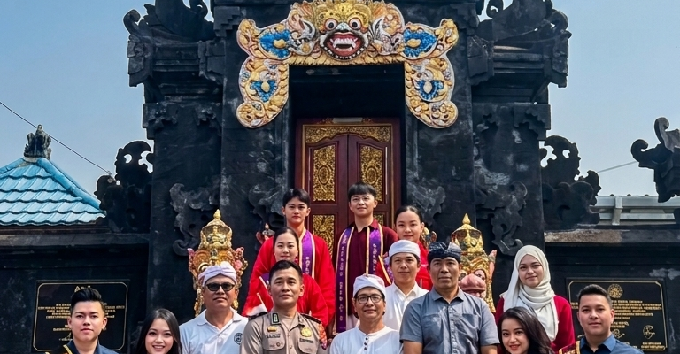 Sambut HUT ke-81 RI, Personel dan Duta Humas Polda Kalteng Anjangsana ke Rumah Ibadah dan Panti Asuhan