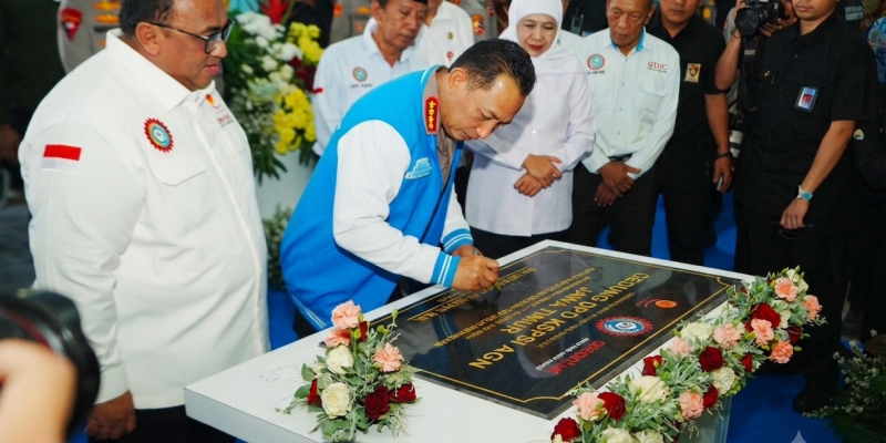 Kapolri Resmikan Gedung KSPSI AGN Jatim